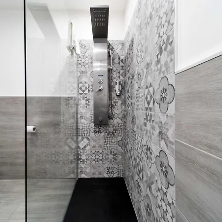 Apartment Dante 138 Class & *