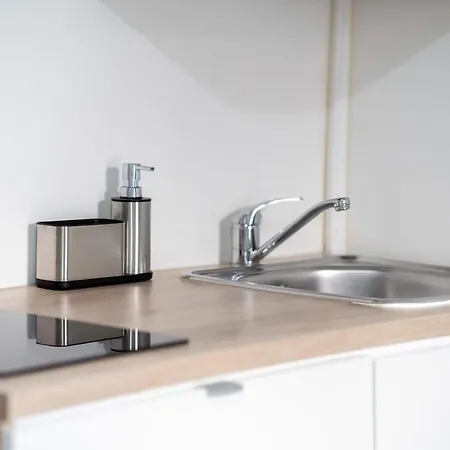 Dante 138 Class & 아파트 바리